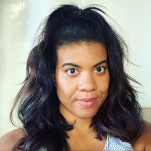 Meet your Posher, Carina